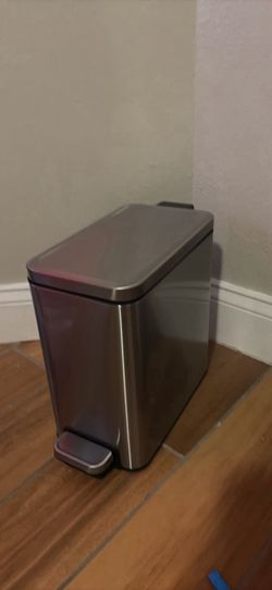 Small Trash Bins- 10$ each