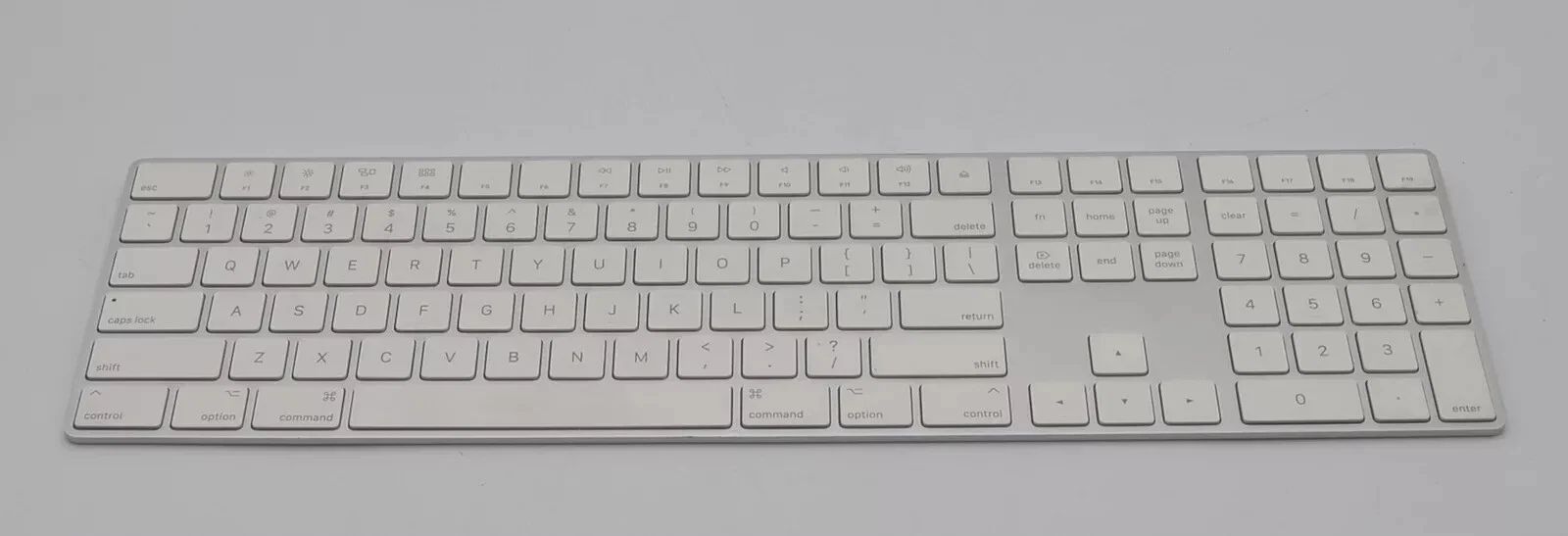 Apple Magic Keyboard with Numeric Keypad, A1843 (Wireless, Bluetooth) - White/Silver, NEW