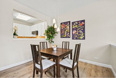 Dining table and 4 chairs