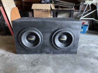 2 Punisher 10” Subwoofers And Aero Port Box 2500 RMS