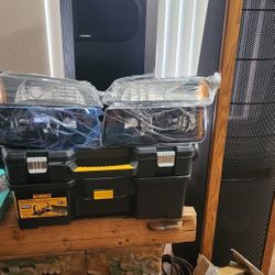 Black Headlight Assemblies Avalanche 2002-2006