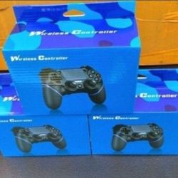PC/PS4 BLUETOOTH WIRELESS CONTROLLERS 3FOR 25$ SPECIAL 