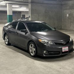 2014 Toyota Camry SE