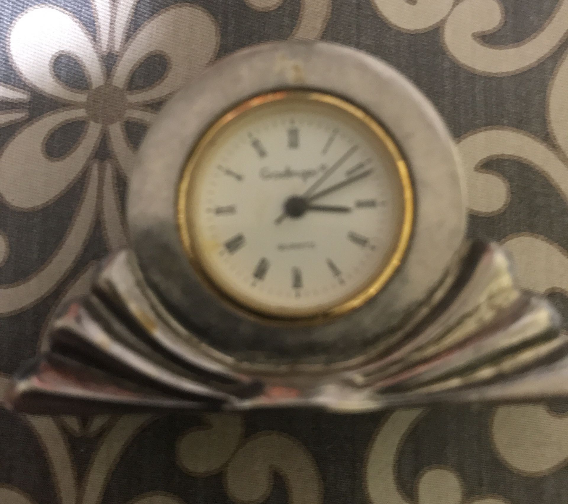 Tiny Vintage Clock Approximately 2 1/2” Works Perfectly