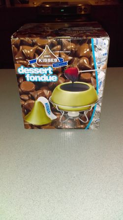 HERSHEY'S KISSES DESSERT FONDUE MAKER NEW SEALED IN BOX