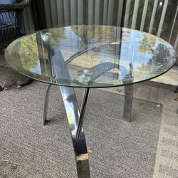 Small cute aesthetic table