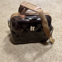 IT Vanity Hard shell Carryon 