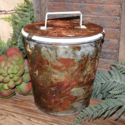 Awesome Rusty Aged Metal Farmhouse Ice Beverage Bucket Pail