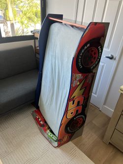 Lighting McQueen Toddler Bed
