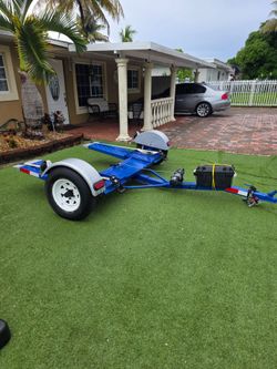 HEAVY DUTY  TOW DOLLY