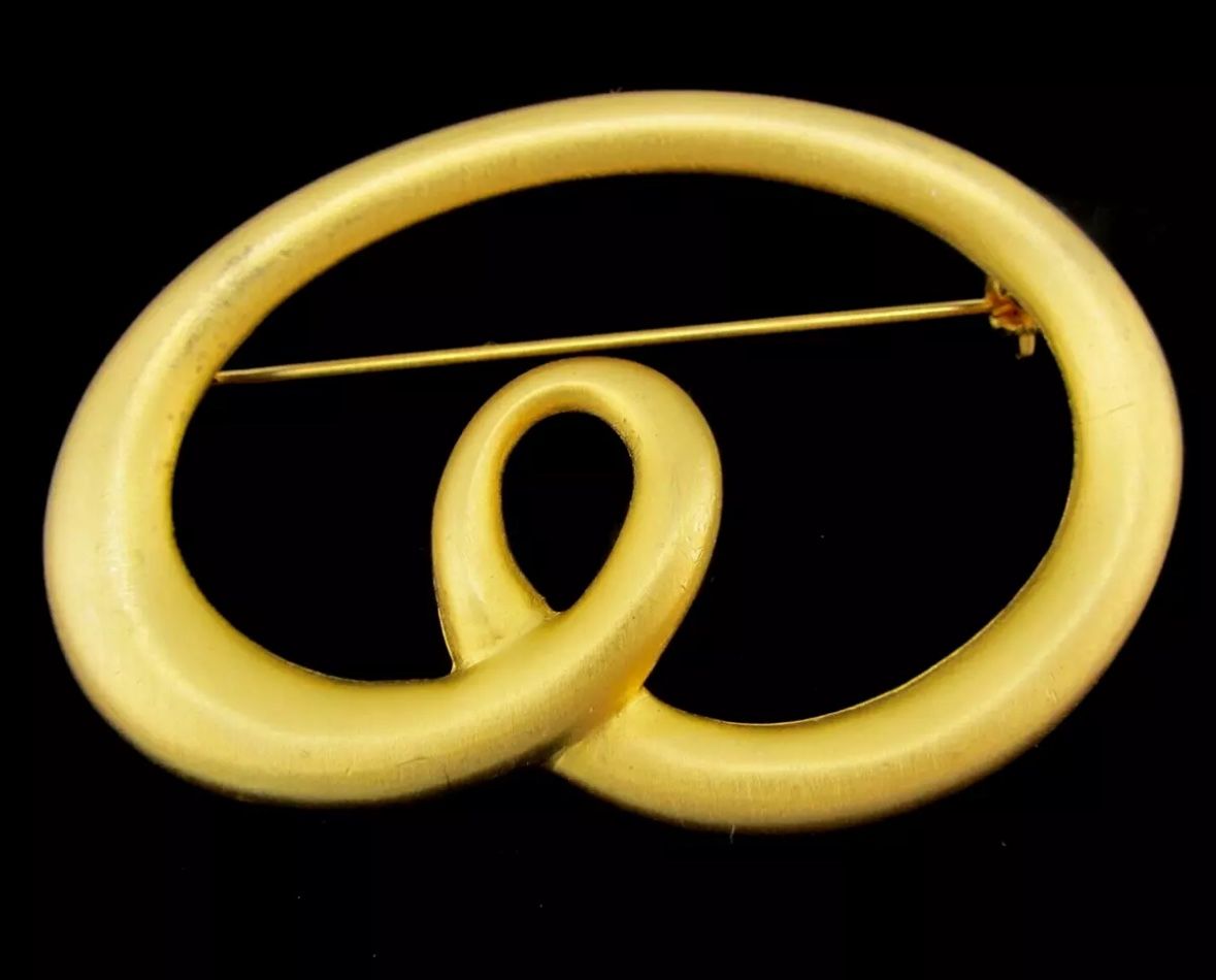 Lovely Ann Taylor Pin/brooch