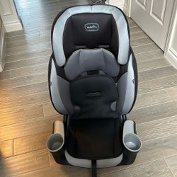 Evenflo Car Seat (Brand New)
