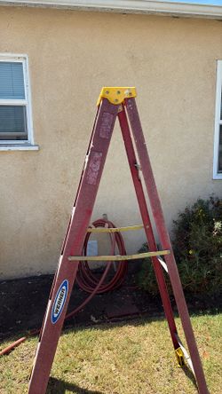 Werner 6 foot Fiberglass Step Ladder