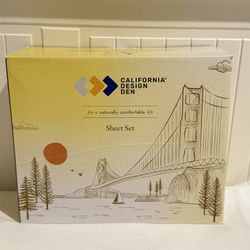 New White Califórnia Design Den Sheet Set, King Size. The Flat Sheet Is Missing. 400 Thread Count. 100% Long Staple Cotton Sateen Weave