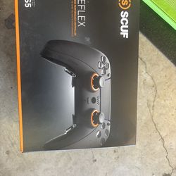 Scarf reflex PS5. cosmetically very good internally horrible stick drift.. not gonna lie mostly just for parts or if you’re able to fix sucf controlle