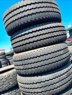 285 60 20 Firestone tires Con 80% de Vida Las 4