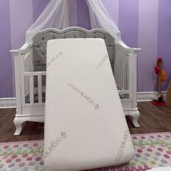 Saatva  Organic dual-sided crib mattress 