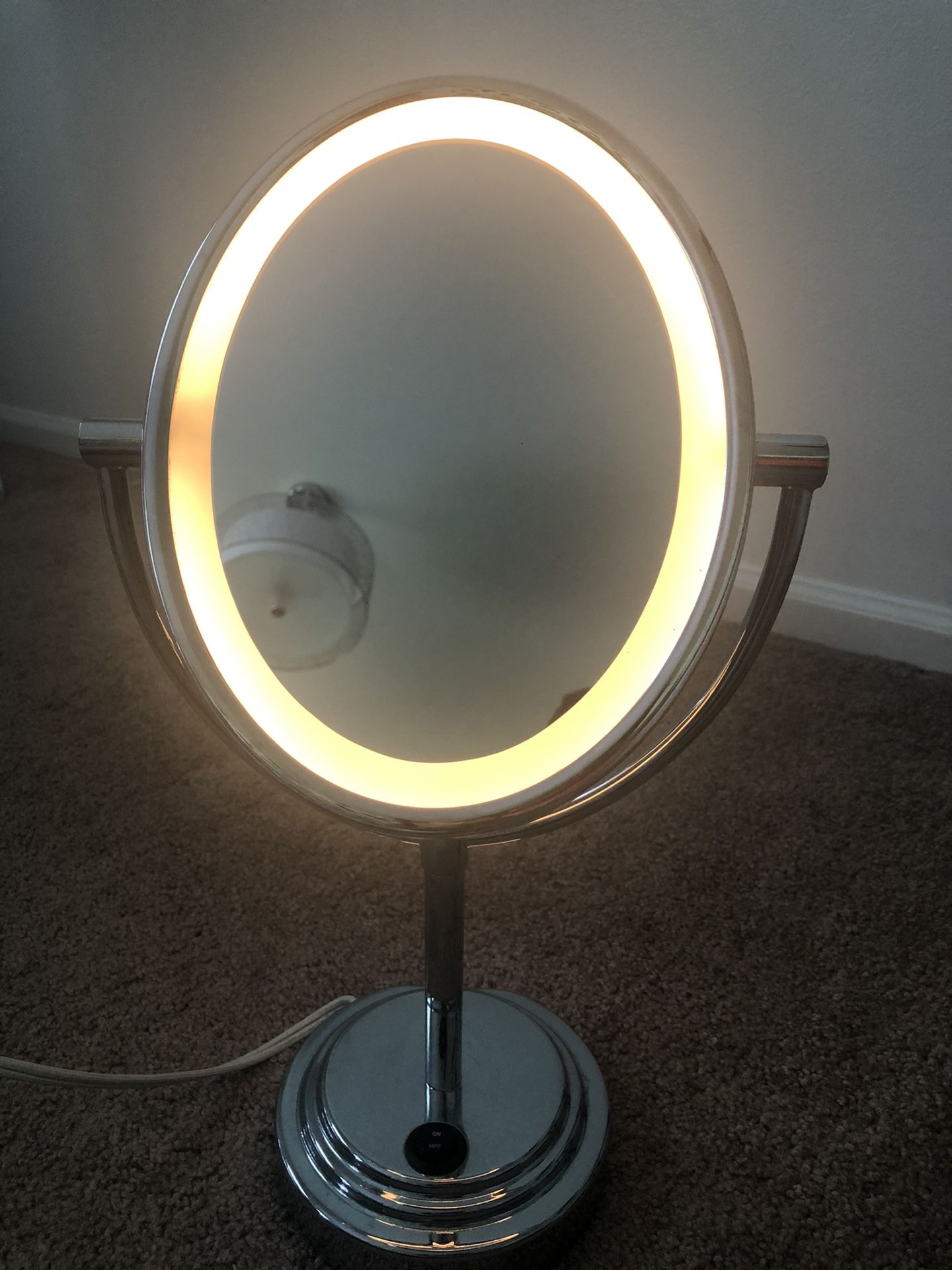 makeup mirror