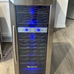 Edgestar 21 Bottle Dual Zone Free Standing Wine Cooler/ beverage mini fridge