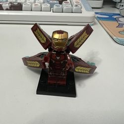 LEGO Marvel Super Heroes Iron Man Mark 50 Armor Minifigure with Wings