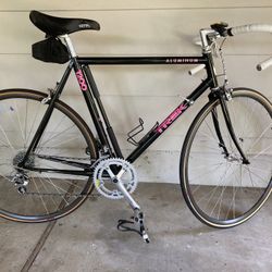 Classic 1988 Trek 1200 Road Bike.  $300