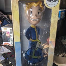 NIB, Never Opened Gaming Heads Fall Out 4 Vault 111 Vault Boy Bobblehead Hands On Hips 12inch $40