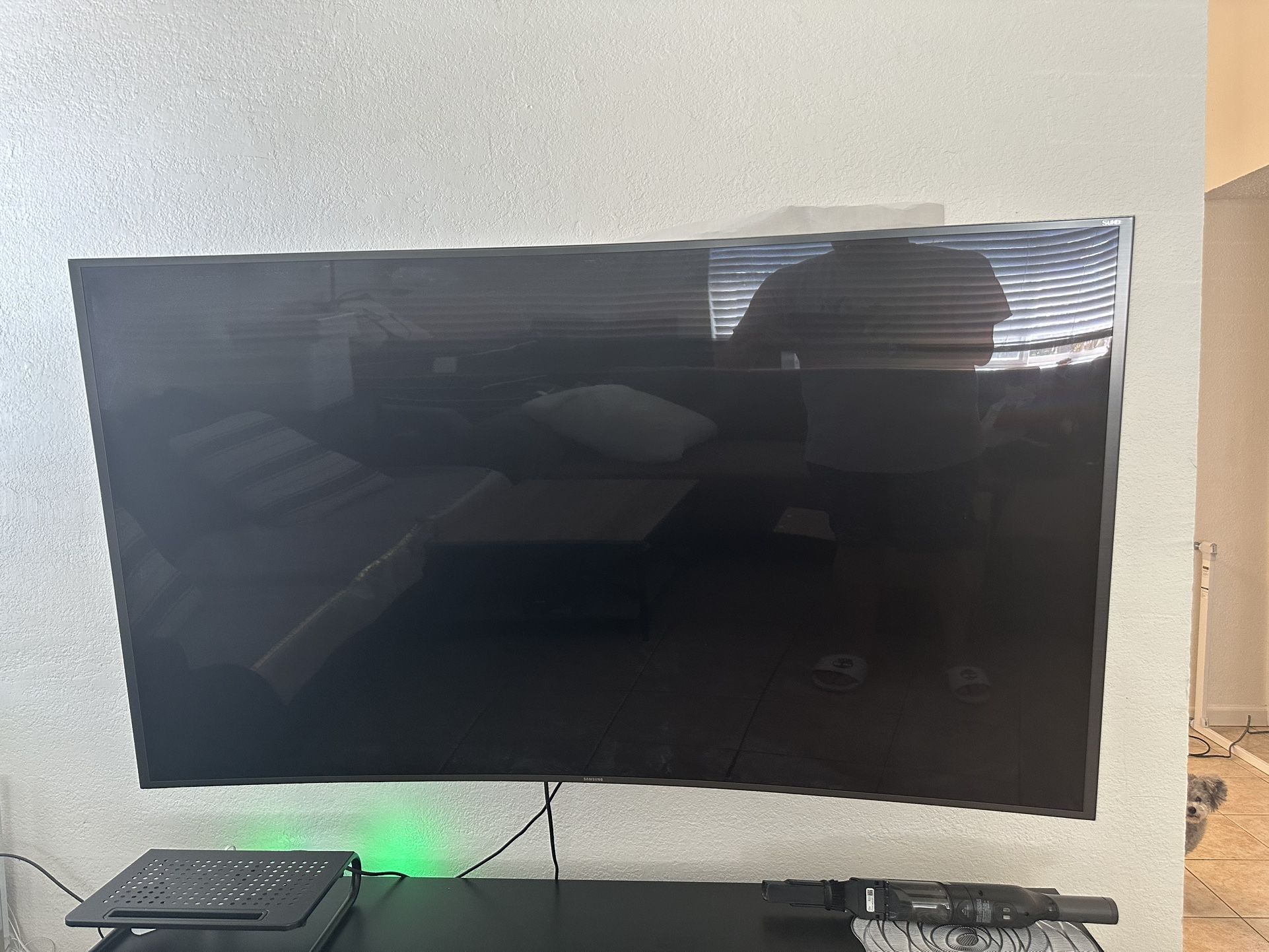 Samsung UN65JS9000 65” Curved Smart LED 4K Ultra HK TV