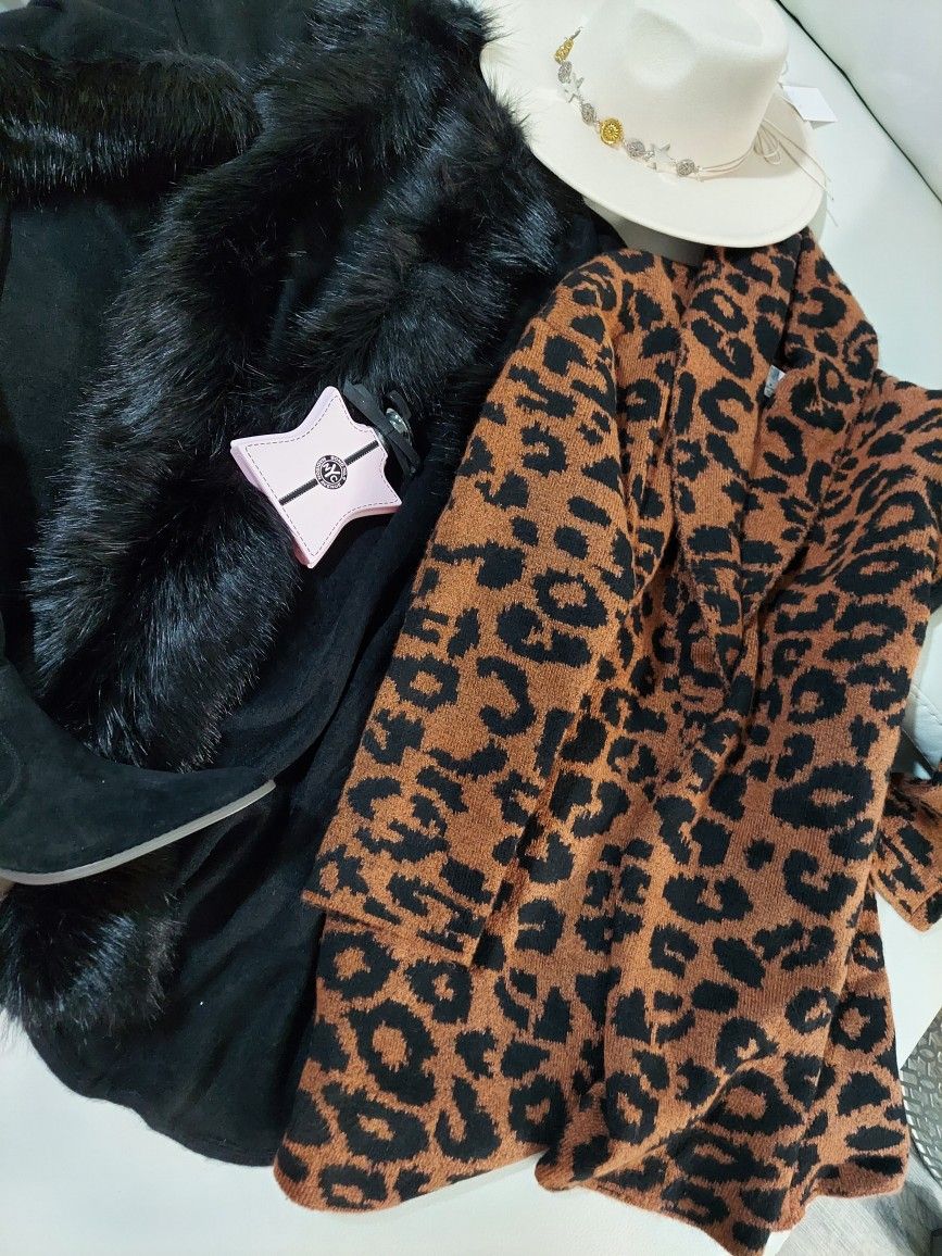 Go Out In ABSOLUTE Style -Leopard Sweater Cardigan