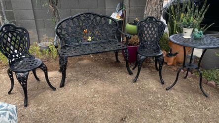 Gorgeous bistro Metal patio set