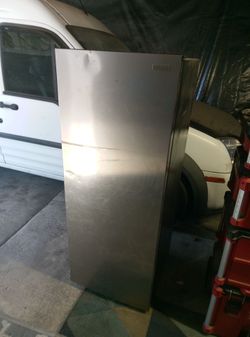 7 cu ft. Refrigerator/Freezer