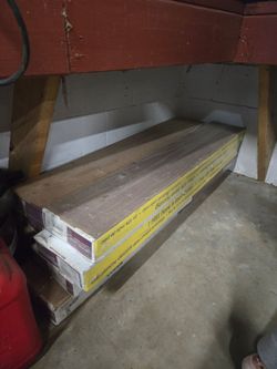 Laminate Flooring Planks – 8 boxes brand new ridgewood oak. Located in graham wa 98338