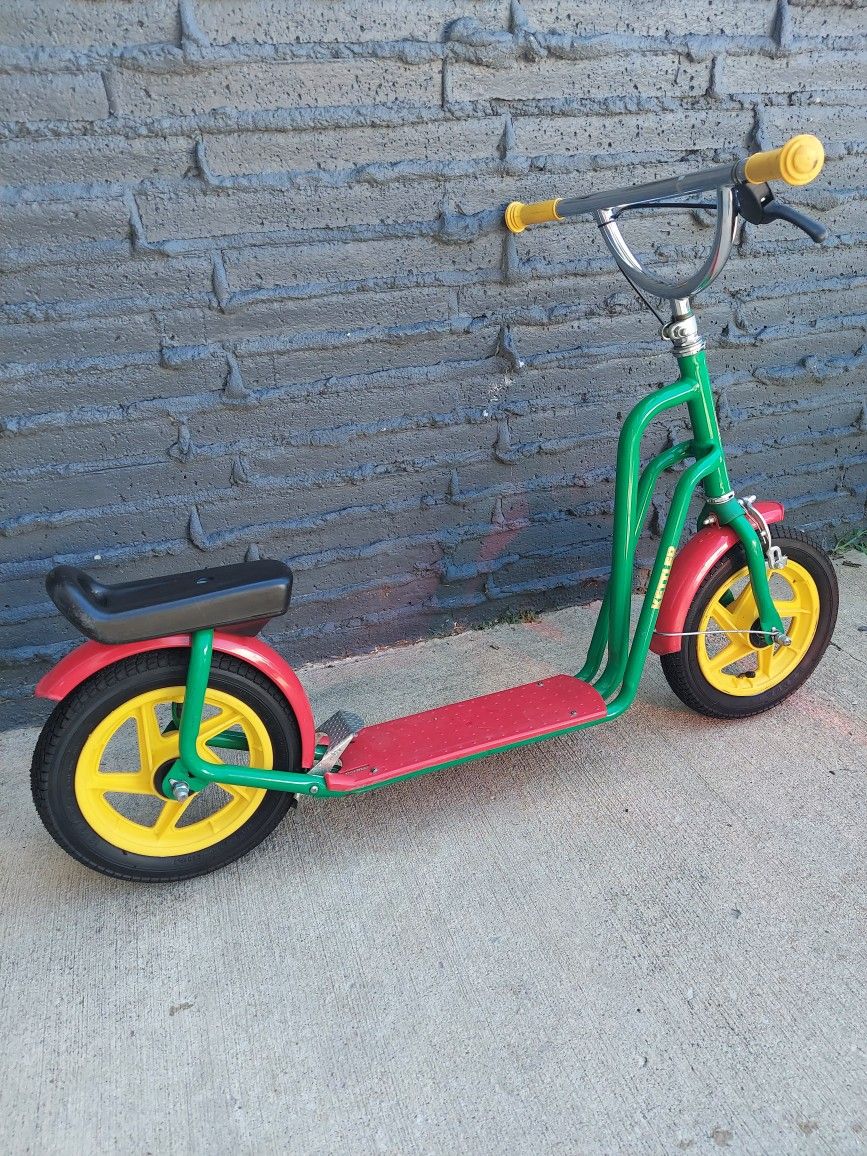kettler scooter made in Germany in perfect conditions pickup in kck 66106 near 635 and kansas Ave
