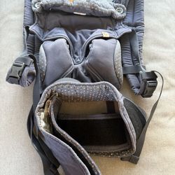 Ergo Baby 360 and Infant Insert