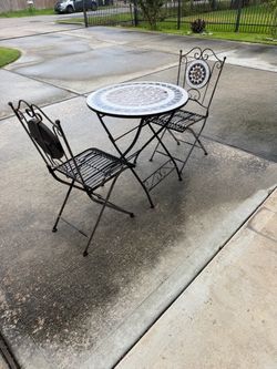 Outdoor table