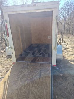 Trailer enclosed 7x10