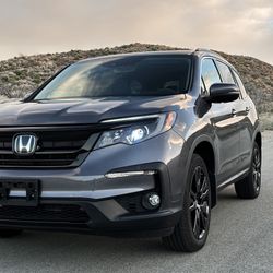 2022 Honda Pilot SE 9K MILES ONLY 
