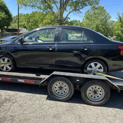 Complete Part Out / Toyota Yaris 