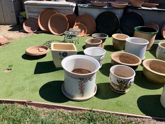 Large ceramic flower pots