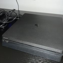 PS4 Slim 1TB + Controller + Cables
