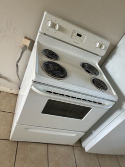 Frigidaire Stove
