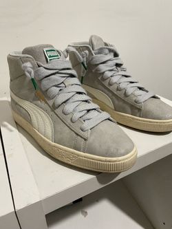 Pumas grey high top shoe