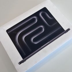 Apple MacBook 14” M3 Pro 18GB - Mint