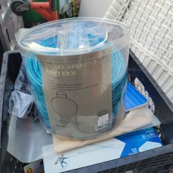 Set Of 4 Paper Lanterns New!