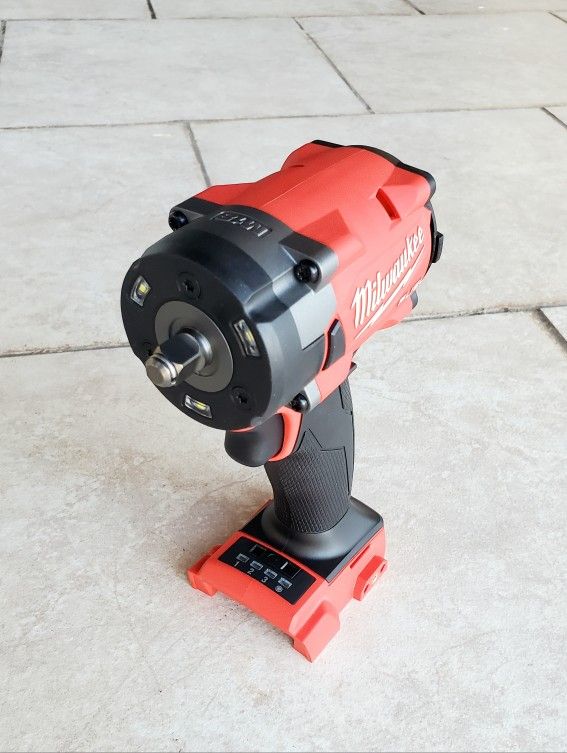Milwaukee FUEL Impact Wrench 3/8in (Tool Only)