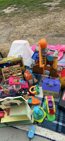 YARDSALE THIS WEEKEND GLENDORA