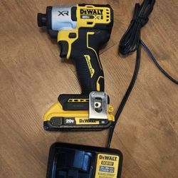 DEWALT
20V MAX XR 1/4 in. Impact Driver Kit 