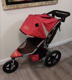 Bob Revolution SE Jogging Stroller