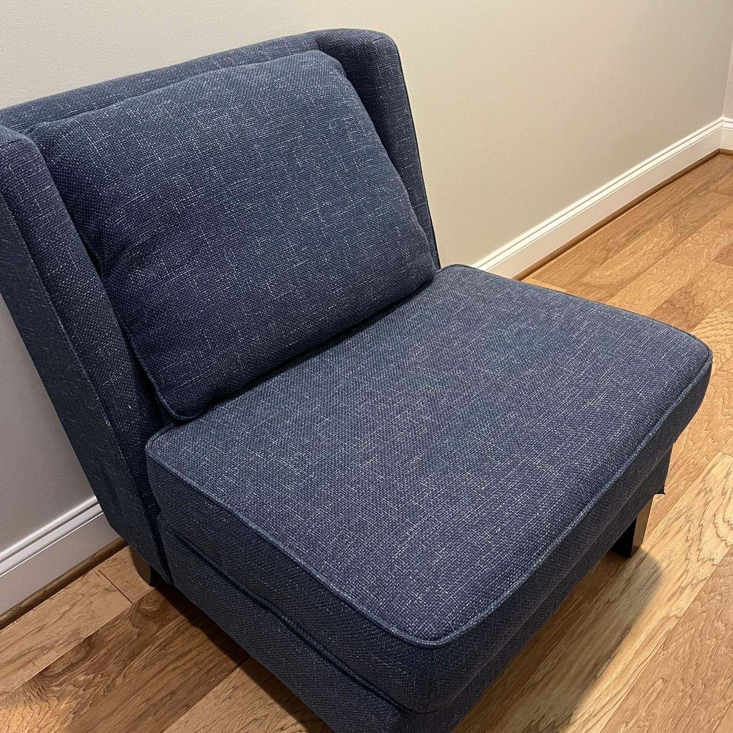 Living Room Avenue Six Accent Chair Costco Costco Shyanne