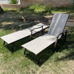 New 2pc All Weather Patio Pool Chose Lounge Chairs With Arms Beige