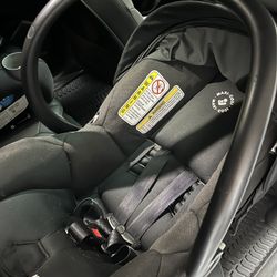 Maxi Cosi Infant Car Seat + Base